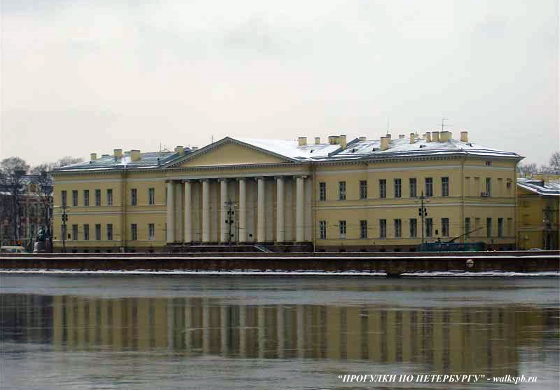 Здание академии наук